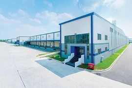 ESR Group Limited, одна из крупнейших компаний по управлению активами в Азиатско-Тихоокеанском регионе, потратила 450 млн. долл. США на увеличение своей доли в акционерном обществе BW Industrial Development (BW Industrial). (Фото: baodautu.vn )