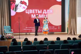 Дуэт "Страна, любовь" на мероприятии. (Фото: Зюи Чинь/ВИА)