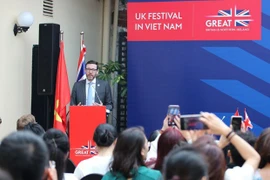Посол Великобритании Иэн Фрю выступает на пресс-конференции 6 сентября, чтобы сообщить о предстоящем фестивале Великобритании во Вьетнаме. (Фото: ВИА) 