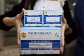 Набор тест-кита для SARS-CoV-2 производства компании Viet A. (Фото: ВИА)
