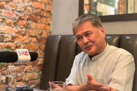 Бывший посол Малайзии во Вьетнаме Дато Азмил Забиди дал интервью корреспонденту ВИА. (Фото: ВИА)
