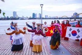 В городе Дананг проходит мероприятие по культурному обмену, направленное на развитие туристических связей с РК. (Фото: ВИA)