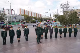 Певец Суан Хао, член команды «Армия культуры», участвующей в Армейских играх 2022 года в России, спел песню в честь Президенту Хо Ши Мину. (Фото: ВИА)