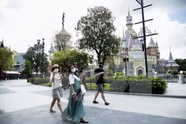 Иностранные туристы на Фукуоке (Фото: ВИА) 