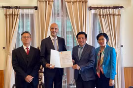 Церемония вручения Почетной грамоты консула Королевства Марокко в Хошимине господину Доан Хыу Дыку, 7 декабря 2021 г. (Фото: ВИА)