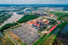 Обзор газоэнергетического комплекса Камау (Фото: petrovietnam.petrotimes.vn) 