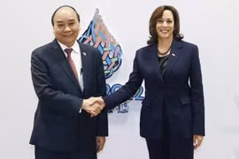 Президент Вьетнама Нгуен Суан Фук (слева) и вице-президент США Камала Харрис (Фото: ВИА) 