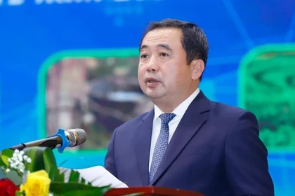 Министр сельского хозяйства и окружающей среды Чан Дык Тханг