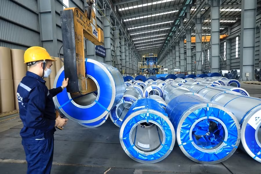 Продукция компании Hoa Phat Steel Pipe Co. Ltd не только обслуживает внутренний рынок, но и отвечает требованиям таких сложных рынков, как ЕС, Канада и Япония. (Фото: ВИА)