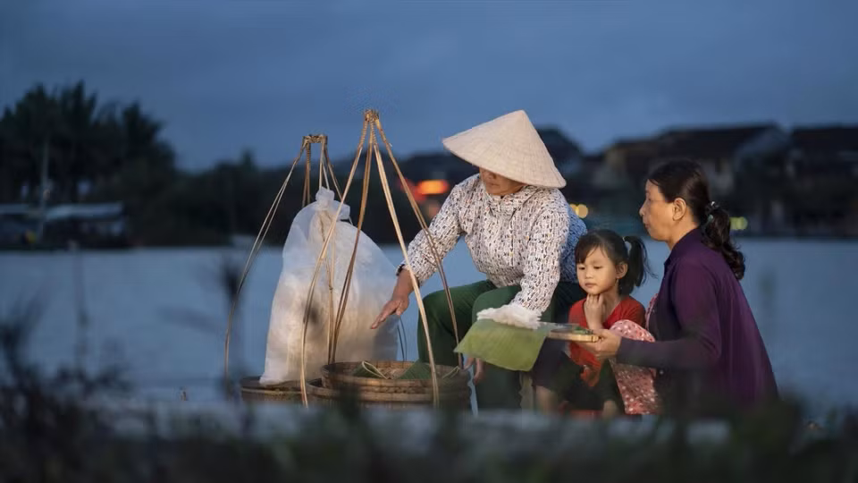 Banh dap (баньдап), или banh trang dap (бань чанг дап), - традиционное блюдо Хойана. (Фото: ВИА)