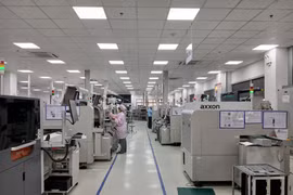 Производственная линия электронного оборудования с применением технологии SMT на заводе Trung Nam EMS в Данангском парке высоких технологий. Фото: ВИА