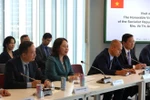 Вице-президент Вьетнама Во Тхи Ань Суан на встрече с председателем регионального правительства Ломбардии Аттилио Фонтана 1 июля. (Фото: ВИA)