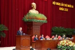 Генеральный секретарь партии То Лам выступает с речью на открытии 13-го пленума Центрального комитета Коммунистической партии Вьетнама XIII созыва утром 6 октября в Ханое (Фото: ВИА).