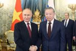 Генеральный секретарь ЦК КПВ То Лам проводит краткую встречу с президентом России Владимиром Путиным в Кремле. (Фото: ВИA)