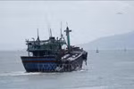 Рыболовное судно из провинции Зялай выходит в море. (Фото: ВИА)