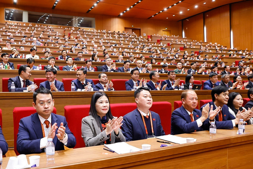 Делегаты участвуют в съезде, во второй половине дня 22 января. (Фото: ВИА)