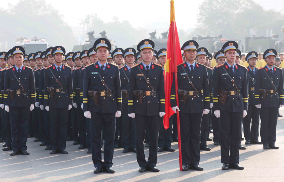 Силы, участвующие в церемонии выдвижения и учениях по отработке плана обеспечения безопасности и общественного порядка XIV Всевьетнамского партийного съезда КПВ. (Фото: ВИА)