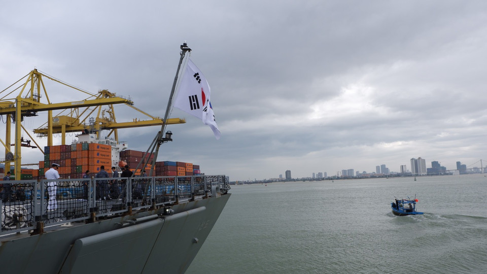 Визит корабля ROKS Hansando в город Дананг длится четыре дня — с 2 по 5 декабря. (Фото: tienphong.vn)