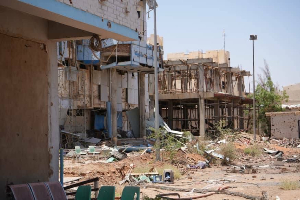 На фото (архив): разрушенная больница в Хартуме, Судан. (Фото: Синьхуа/ВИА)
