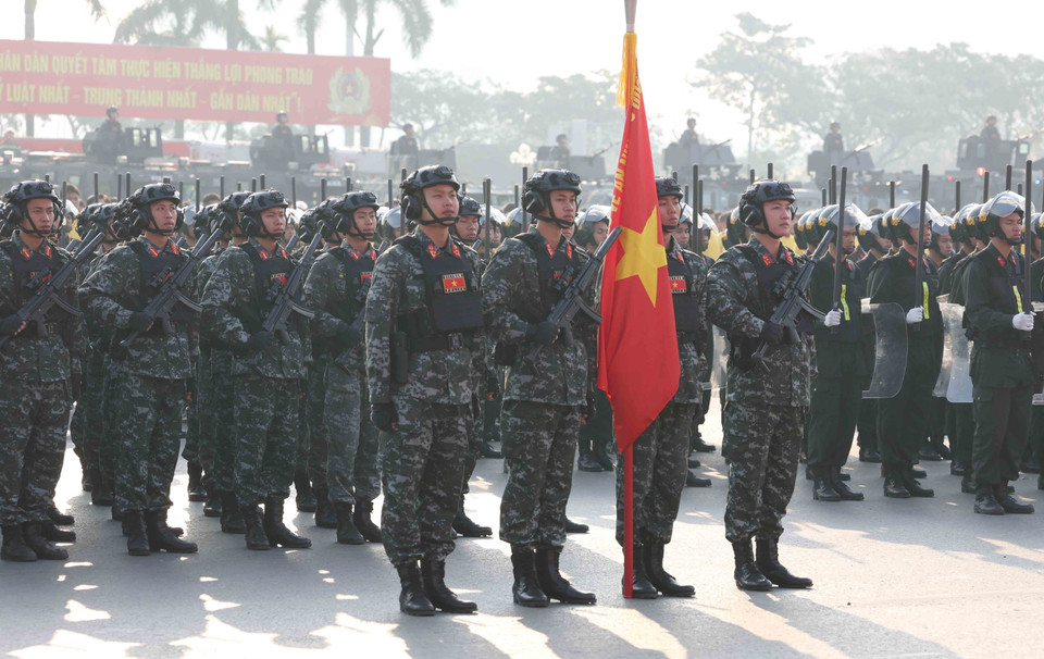 Силы, участвующие в церемонии выдвижения и учениях по отработке плана обеспечения безопасности и общественного порядка XIV Всевьетнамского партийного съезда КПВ. (Фото: ВИА)