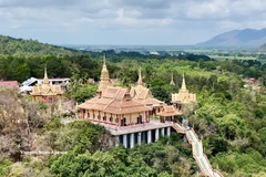 Спокойная красота пагоды Тапа пагода среди района «Семи гор»