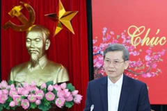 Товарищ Ле Минь Чи, член Политбюро, секретарь ЦК КПВ, заведующий Отдела ЦК по внутренним делам, заместитель постоянного руководителя Центрального руководящего комитета по профилактике и борьбе с коррупцией, расточительством и негативными проявлениями, провёл заседание (Фото: ВИА)