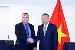 Генсек, Президент То Лам принял Крейга Брэдшоу, генерального директора компании EQ Resources Limited (Австралия) (Фото: ВИА)