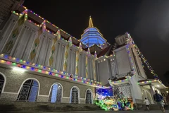 Хюэ сияет в ожидании мирного Рождества