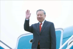 Генсекретарь То Лам отбыл из столицы Ханоя с государственным визитом в Лаосскую Народно-Демократическую Республику (Фото: ВИА)