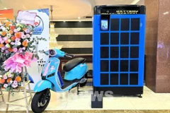 Мотоциклы и модель станций по замене аккумуляторов для электроскутеров бренда Selex 