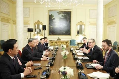 Генсекретарь То Лам и Премьер-министр Соединённого Королевства Великобритании и Северной Ирландии Киар Стармер во время переговоров (Фото: ВИА)