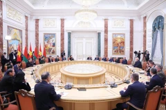 Генсек То Лам проводит официальные переговоры с президентом Беларуси Александром Лукашенко (Фото: ВИА)
