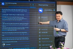 Нгуен Тхе Тан — генеральный директор VCCorp, директор по продуктам Lotus Chat поделился многими новыми функциями Lotus Chat (Фото: Вьетнам+)