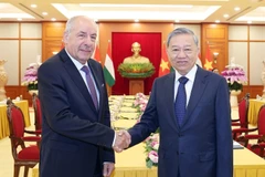 Генеральный секретарь То Лам встречается с президентом Венгрии Сулёком Тамашем во время его официального визита во Вьетнам (Фото: ВИА)