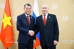 Премьер-министр Ле Минь Хынг провёл встречу с Президентом России Владимиром Путиным (Фото: ВИА)