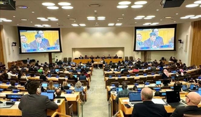 Постоянный заместитель министра иностранных дел Нгуен Минь Ву выступает на заседании ООН по UNCLOS. (Фото: ВИA)