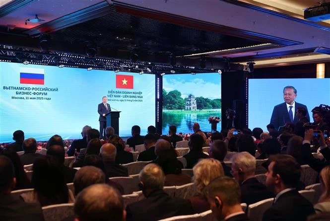Генеральный секретарь Центрального комитета Коммунистической партии Вьетнама (КПВ) То Лам выступает на Вьетнамо-российском бизнес-форуме в Москве 11 мая (Фото: ВИA)