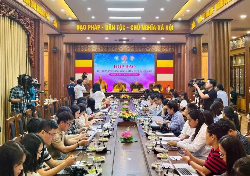 Вид на пресс-конференцию в Ханое 22 апреля. (Фото: ВИA)