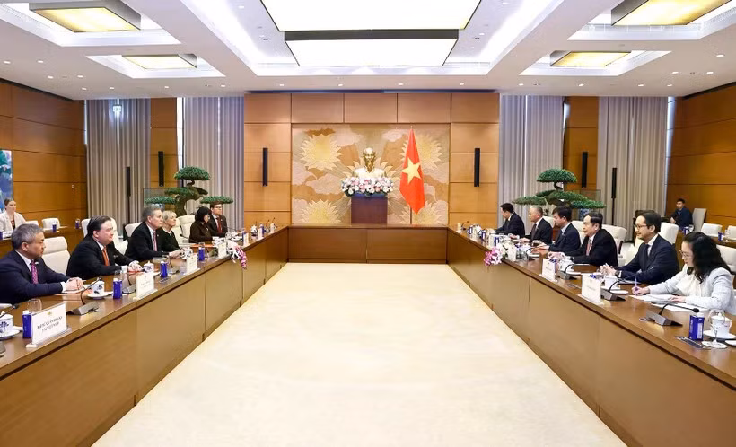 Делегаты на заседании (Фото: ВИA)