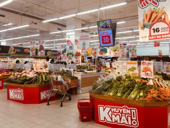 Цены на продукты питания резко выросли в населённых пунктах, непосредственно пострадавших от послештормовых наводнений.(Фото: VietnamPlus) 