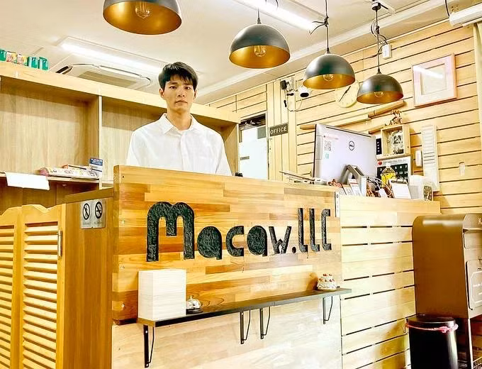 Нго Нгок Кхань, владелец книжного магазина Macaw (Фото: I LOVE VIETNAM)