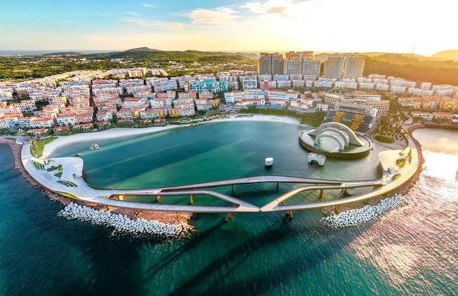 Современный уголок острова Фукуок — места проведения форума АТЭС-2027. (Фото: VietnamPlus) 