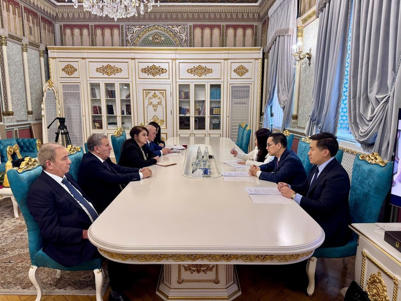 Рабочая встреча делегации Академии общественных наук Вьетнама (VASS) с представителями Национальной академии наук Азербайджана (ANAS) (Фото: ВИА) 