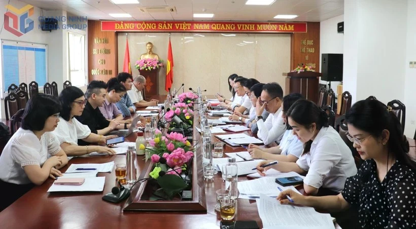 На совещании (Фото: baoquangninh.vn)