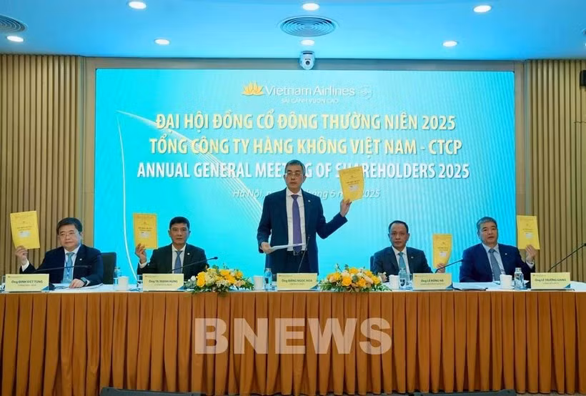 Собрание акционеров авиакомпании Vietnam Airlines 25 июня (Фото: ВИA)