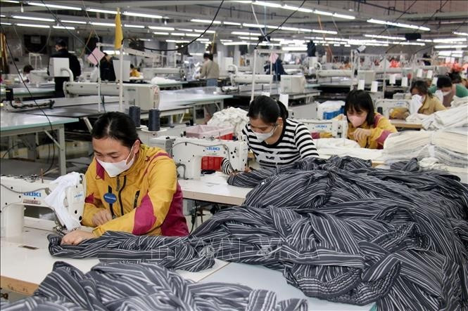 Компания Young-Longma Garment Company Limited занимается производством одежды на экспорт. (Фото: ВИA)