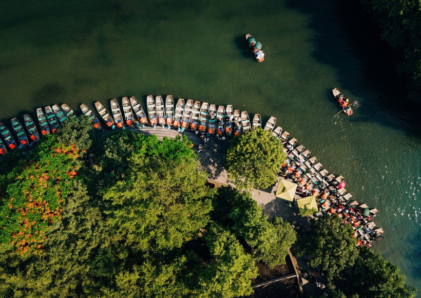 Туристические компании и местные органы власти активно предпринимают меры для достижения сложных целевых показателей 2025 года. (Фото: VietnamPlus) 