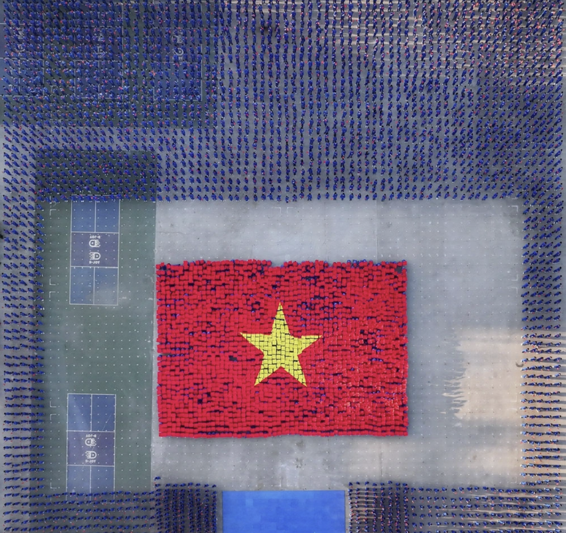 Школьники Хошимина установили мировой рекорд массовым выступлением по вьетнамскому боевому искусству Вовинам