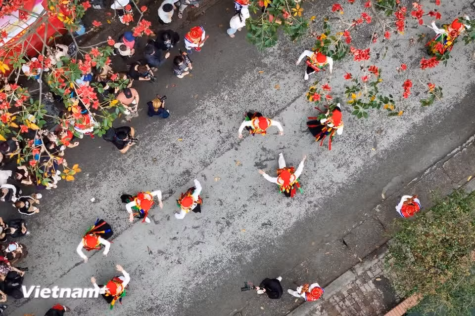 На каждом празднике деревни Чиеукхук обязательно должны выступать не менее шести «кон ди». (Фото: Vietnam+).