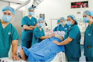 Вьетнамские врачи провели успешное внутриутробное вмешательство для сингапурской матери